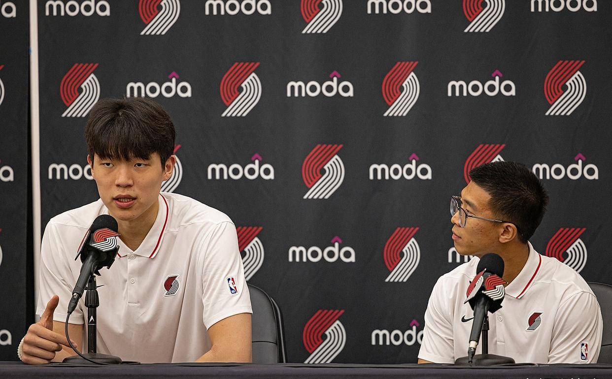 九游娱乐官方网站-Rookie在勇士比赛中表现优异，出色发挥引发热议！比赛高潮迭起(勇士队kd)