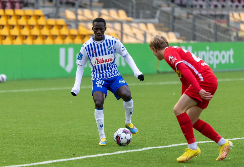 九游娱乐官方网站-里程碑夜！辽宁本钢回应争议，足总杯集结日刷纪录，气氛紧张，球探报告显示潜力的简单介绍